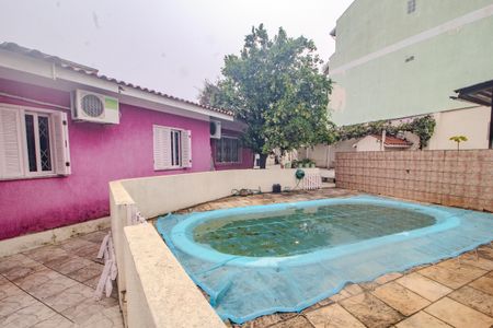 Casa à venda com 140m², 4 quartos e 3 vagas Casa à venda com 140m², 4 quartos e 3 vagasQuintal/Piscina