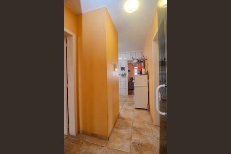 Casa à venda com 140m², 4 quartos e 3 vagas Casa à venda com 140m², 4 quartos e 3 vagasCorredor