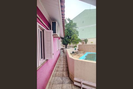 Casa à venda com 140m², 4 quartos e 3 vagas Casa à venda com 140m², 4 quartos e 3 vagasQuintal