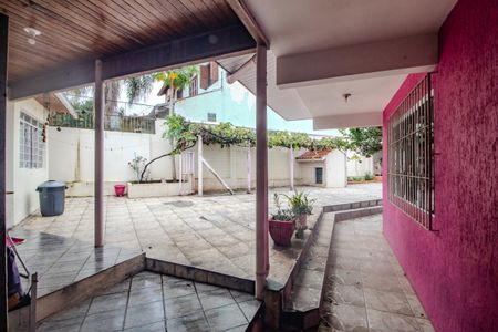 Casa à venda com 140m², 4 quartos e 3 vagas Casa à venda com 140m², 4 quartos e 3 vagasQuintal