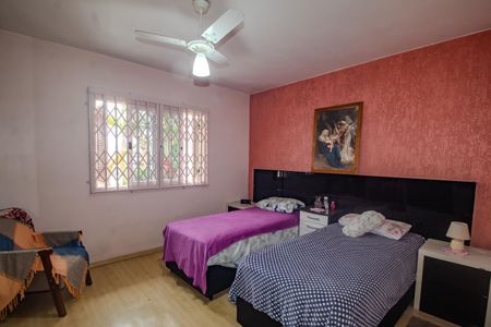 Casa à venda com 140m², 4 quartos e 3 vagas Casa à venda com 140m², 4 quartos e 3 vagasSuite