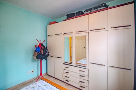 Casa à venda com 140m², 4 quartos e 3 vagas Casa à venda com 140m², 4 quartos e 3 vagasQuarto