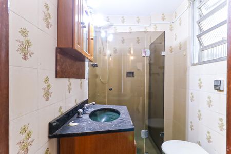 Apartamento à venda com 64m², 2 quartos e 1 vaga Apartamento à venda com 64m², 2 quartos e 1 vagaBanheiro