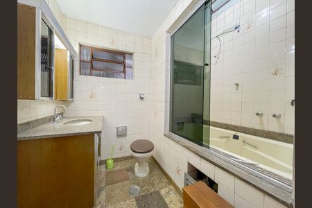 Casa para alugar com 177m², 3 quartos e 2 vagasBanheiro da Suíte