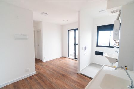 Apartamento para alugar com 38m², 2 quartos e sem vaga Apartamento para alugar com 38m², 2 quartos e sem vagaCozinha e Área de Serviço