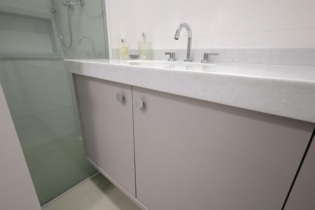 Apartamento à venda com 117m², 3 quartos e 2 vagas Apartamento à venda com 117m², 3 quartos e 2 vagasBanheiro Quarto Suíte 3