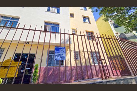 Apartamento para alugar com 60m², 2 quartos e sem vaga Apartamento para alugar com 60m², 2 quartos e sem vagaFachada do Prédio com placa