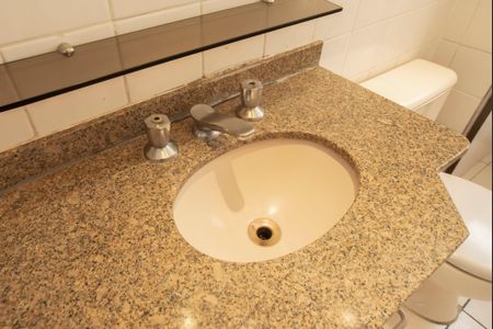 Apartamento para alugar com 60m², 2 quartos e 1 vaga Apartamento para alugar com 60m², 2 quartos e 1 vagaBanheiro