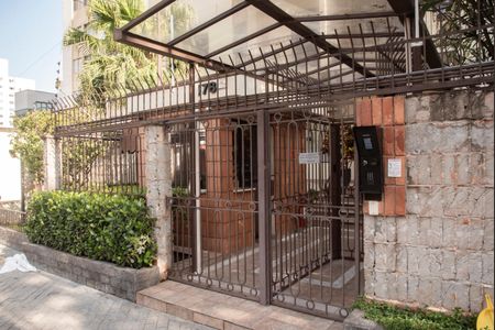 Apartamento para alugar com 60m², 2 quartos e 1 vagaFrente