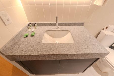 Apartamento para alugar com 77m², 2 quartos e sem vagaBanheiro