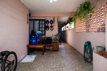 Casa para alugar com 240m², 4 quartos e 1 vaga Casa para alugar com 240m², 4 quartos e 1 vagaGaragem