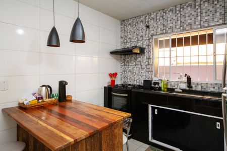 Casa para alugar com 240m², 4 quartos e 1 vaga Casa para alugar com 240m², 4 quartos e 1 vagaCozinha