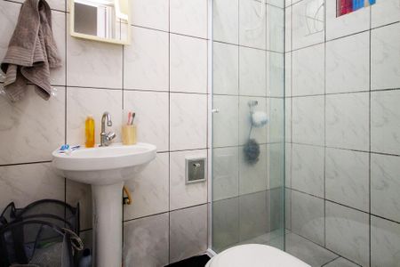 Casa para alugar com 240m², 4 quartos e 1 vaga Casa para alugar com 240m², 4 quartos e 1 vagaBanheiro Edícula