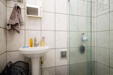 Casa para alugar com 240m², 4 quartos e 1 vaga Casa para alugar com 240m², 4 quartos e 1 vagaBanheiro Edícula