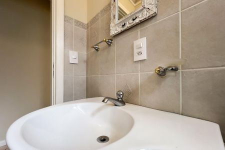 Casa de condomínio para alugar com 159m², 3 quartos e 2 vagas