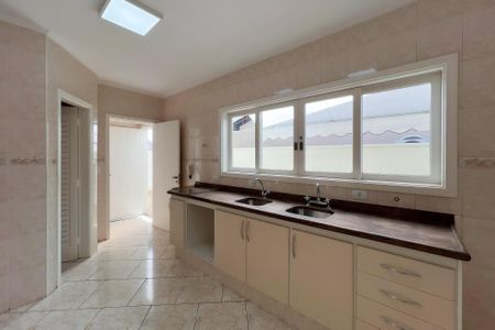 Casa de condomínio para alugar com 159m², 3 quartos e 2 vagas