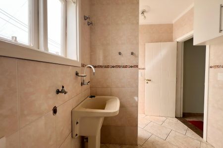 Casa de condomínio para alugar com 159m², 3 quartos e 2 vagas