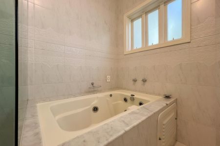 Casa de condomínio para alugar com 159m², 3 quartos e 2 vagas