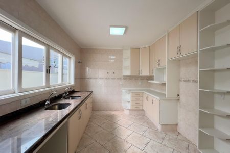 Casa de condomínio para alugar com 159m², 3 quartos e 2 vagas