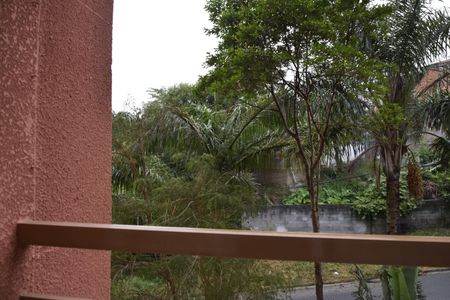 Apartamento para alugar com 2 quartos, 48m² em Jardim Vista Alegre, Embu das Artes