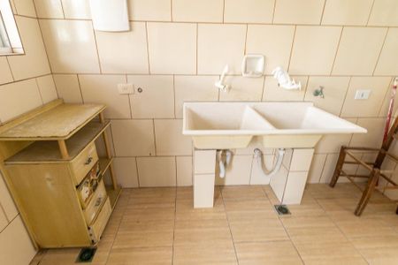 Casa para alugar com 90m², 3 quartos e 1 vaga Casa para alugar com 90m², 3 quartos e 1 vagaÁrea de Serviço