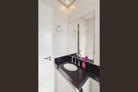 Apartamento para alugar com 74m², 2 quartos e 1 vaga Apartamento para alugar com 74m², 2 quartos e 1 vagaBanheiro da Suíte