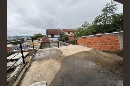 Casa à venda com 80m², 2 quartos e 3 vagas