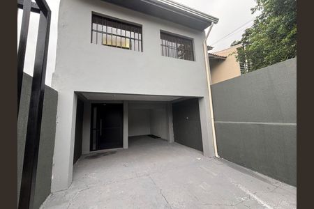 Casa à venda com 80m², 2 quartos e 3 vagas