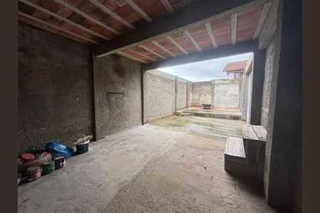 Casa à venda com 80m², 2 quartos e 3 vagas