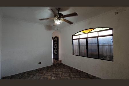 Casa para alugar com 120m², 3 quartos e 2 vagasSala de estar