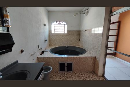 Casa para alugar com 120m², 3 quartos e 2 vagas Casa para alugar com 120m², 3 quartos e 2 vagasBanheiro da Suíte 1
