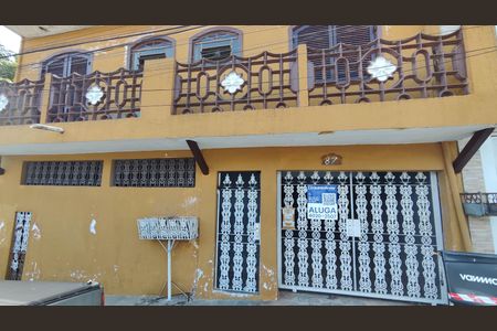 Casa para alugar com 120m², 3 quartos e 2 vagasFachada