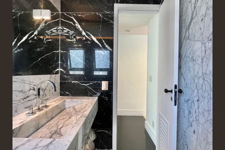 Apartamento à venda com 170m², 2 quartos e 2 vagasBanheiro social