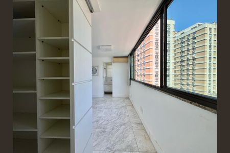 Apartamento à venda com 170m², 2 quartos e 2 vagasCloset da Suíte 2