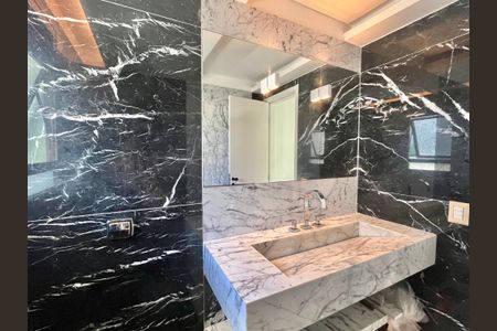 Apartamento à venda com 170m², 2 quartos e 2 vagasBanheiro social