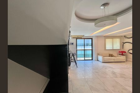 Apartamento à venda com 170m², 2 quartos e 2 vagasSala