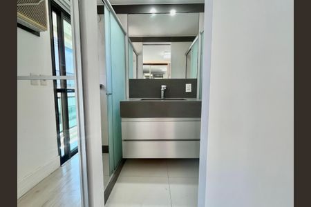 Apartamento à venda com 170m², 2 quartos e 2 vagasBanheiro da Suíte