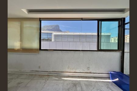 Apartamento à venda com 170m², 2 quartos e 2 vagasÁrea comum
