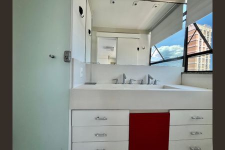 Apartamento à venda com 170m², 2 quartos e 2 vagasBanheiro da Suíte 2