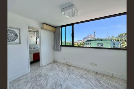 Apartamento à venda com 170m², 2 quartos e 2 vagasSuíte 2