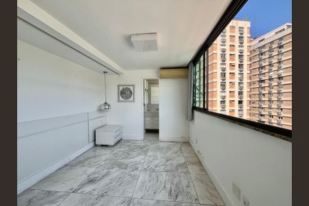 Apartamento à venda com 170m², 2 quartos e 2 vagasSuíte 2
