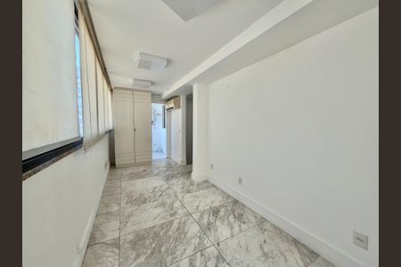 Apartamento à venda com 170m², 2 quartos e 2 vagasCobertura