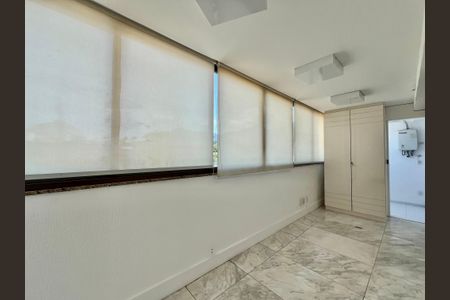 Apartamento à venda com 170m², 2 quartos e 2 vagasCobertura