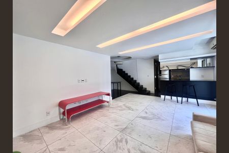 Apartamento à venda com 170m², 2 quartos e 2 vagasSala