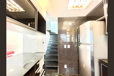 Apartamento à venda com 170m², 2 quartos e 2 vagasCozinha