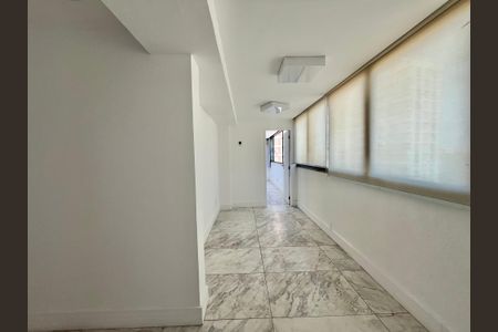 Apartamento à venda com 170m², 2 quartos e 2 vagasCobertura