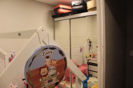 Casa para alugar com 80m², 2 quartos e 2 vagasQuarto 1