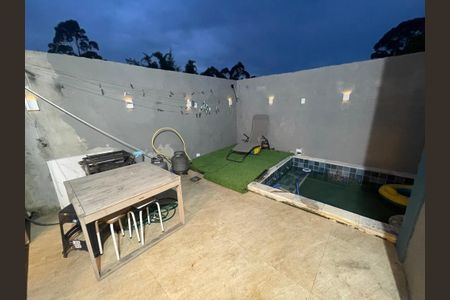 Casa para alugar com 80m², 2 quartos e 2 vagasQuintal