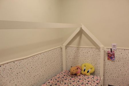 Casa para alugar com 80m², 2 quartos e 2 vagasQuarto 1