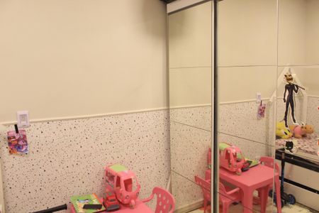 Quarto 1 de casa para alugar com 2 quartos, 80m² em Jardim Santa Paula, Cotia